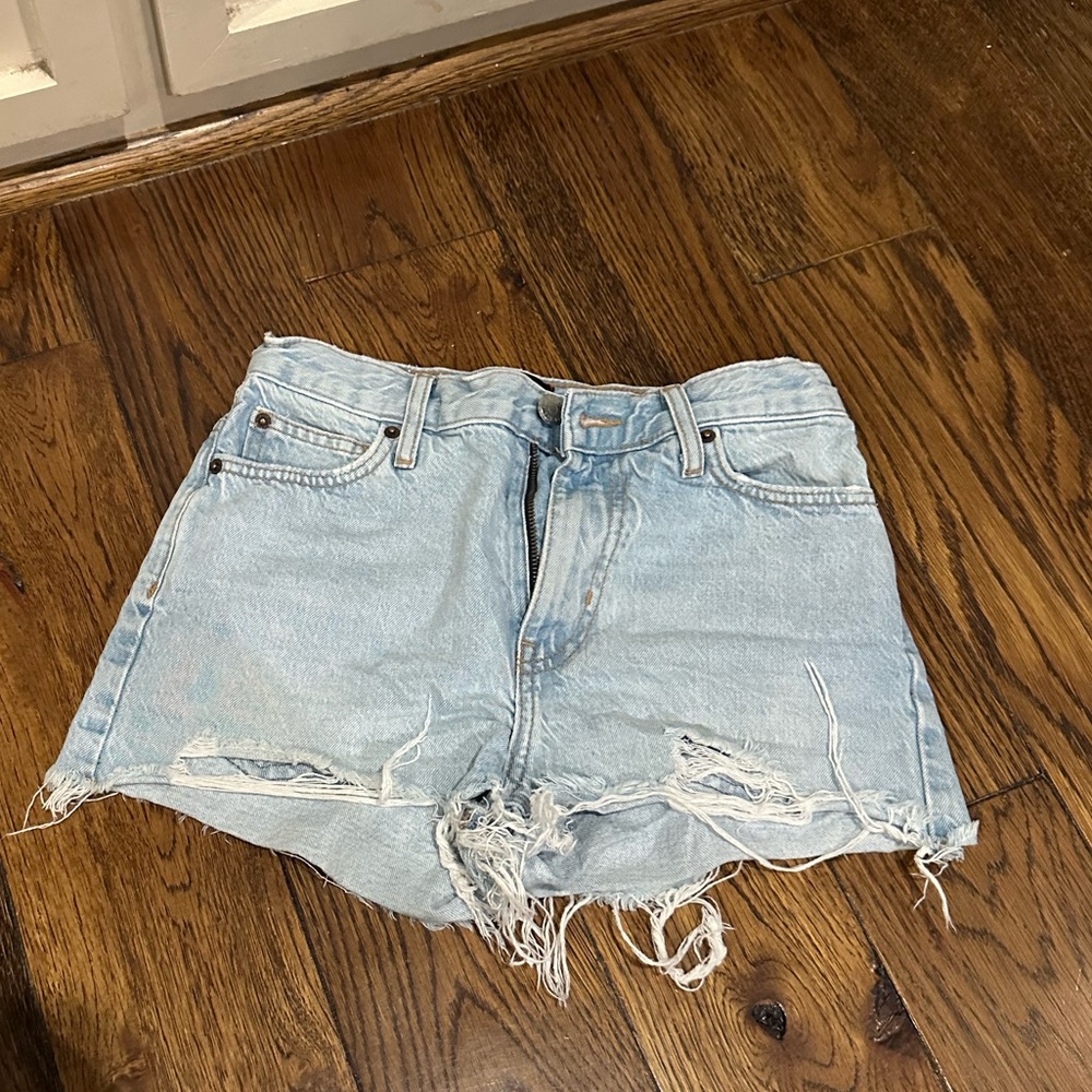 Light wash ripped denim shorts